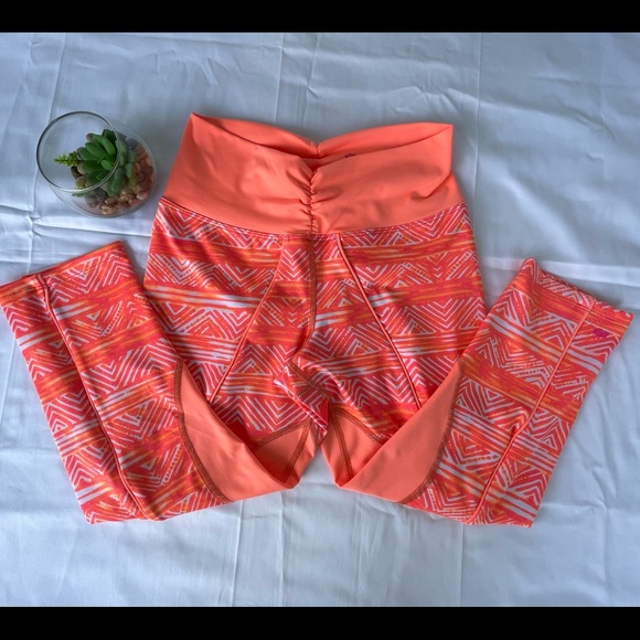 Pink Lotus Yoga Pants - Picture 3 of 3